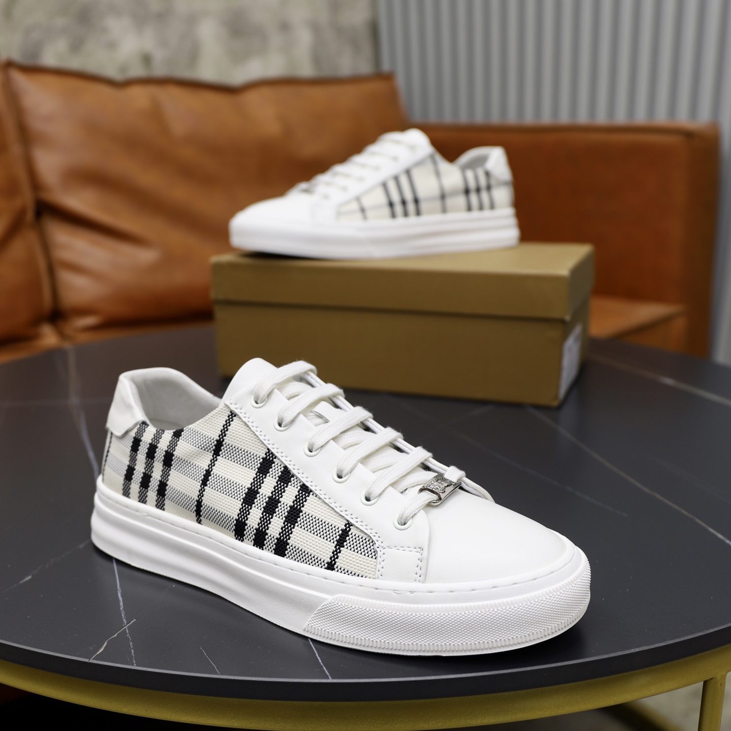 Bur Low-Top Flat Sneakers Ev25061213