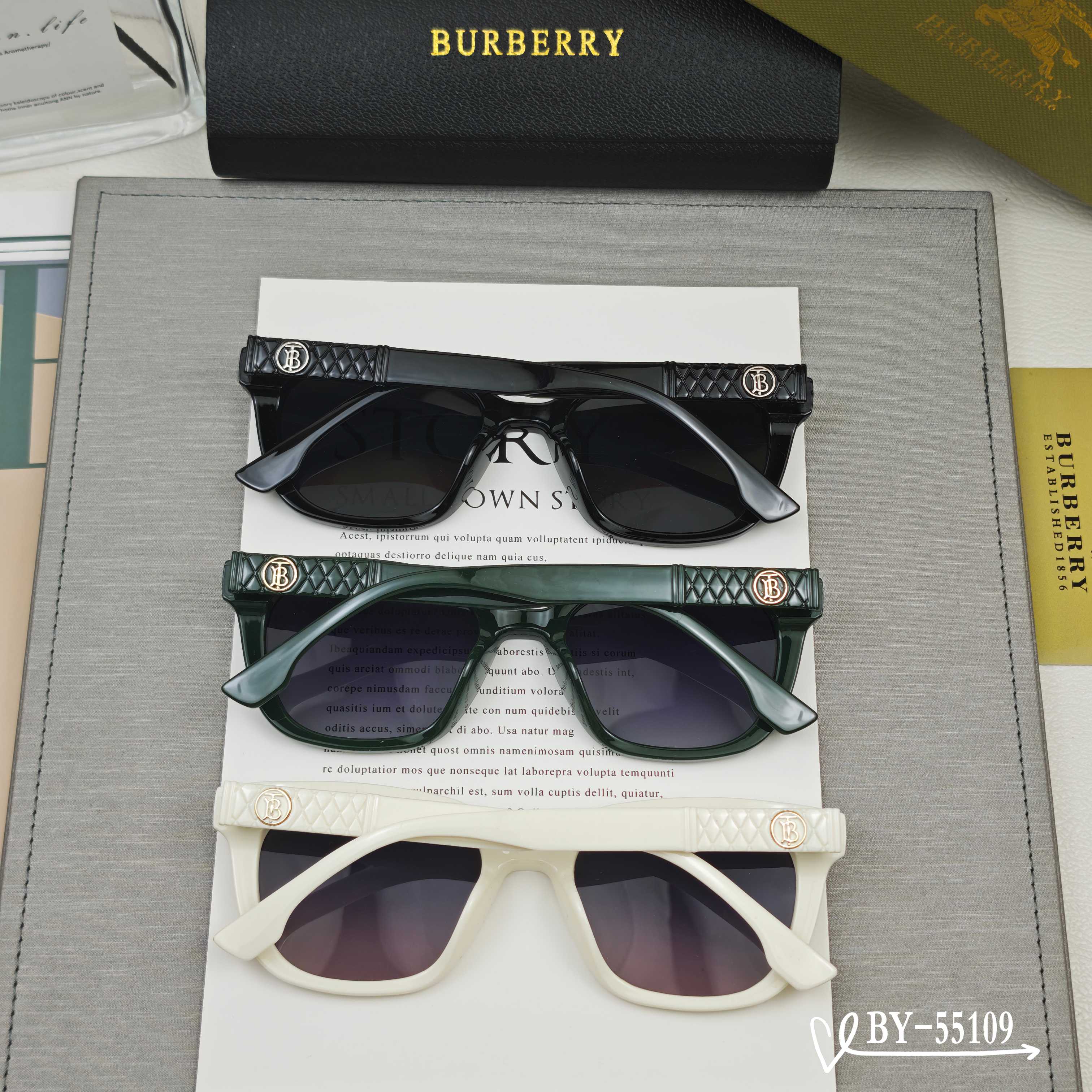 Bur Classic B Logo Sunglasses Ev25061205