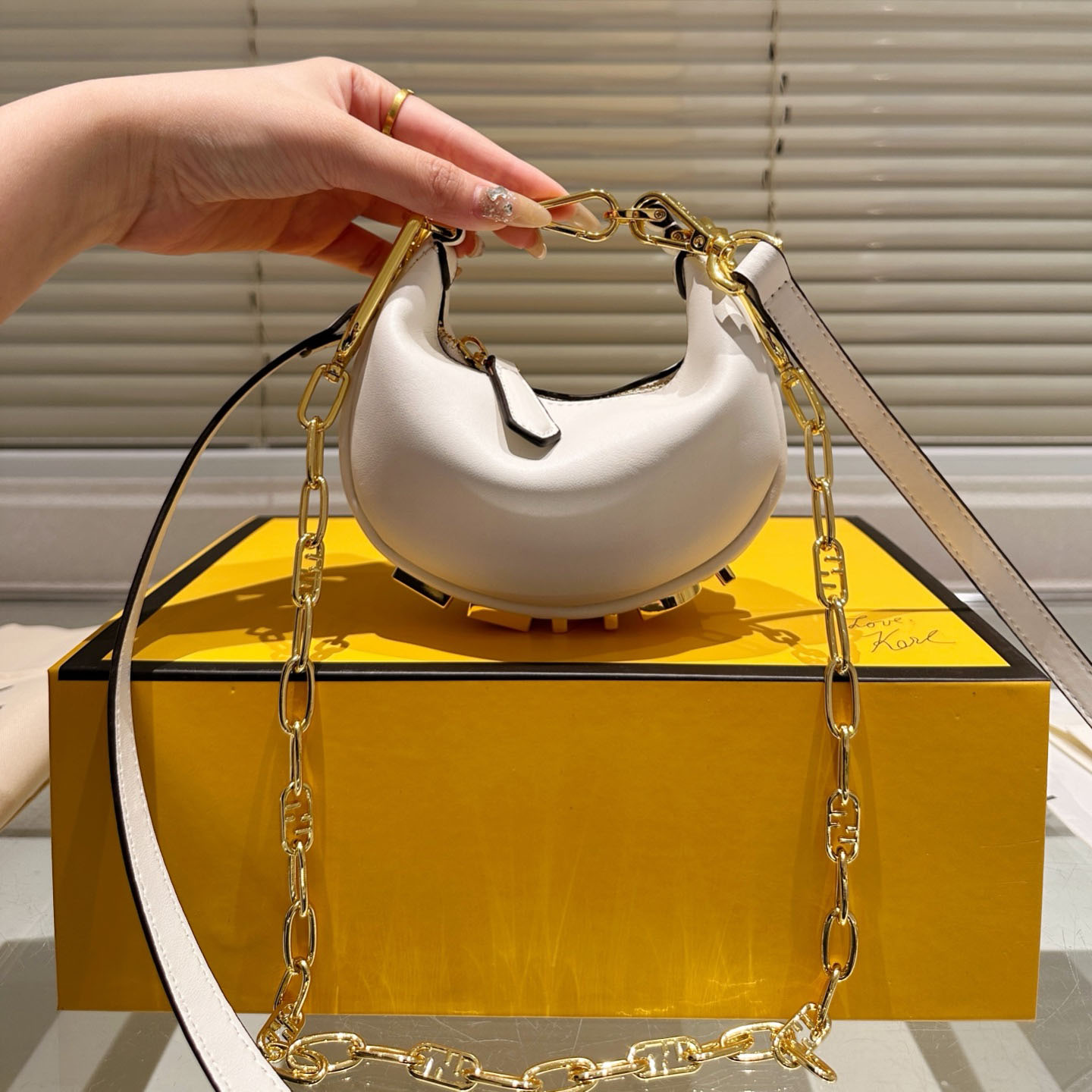 FD Graphy Shoulder Bag Ev25061249