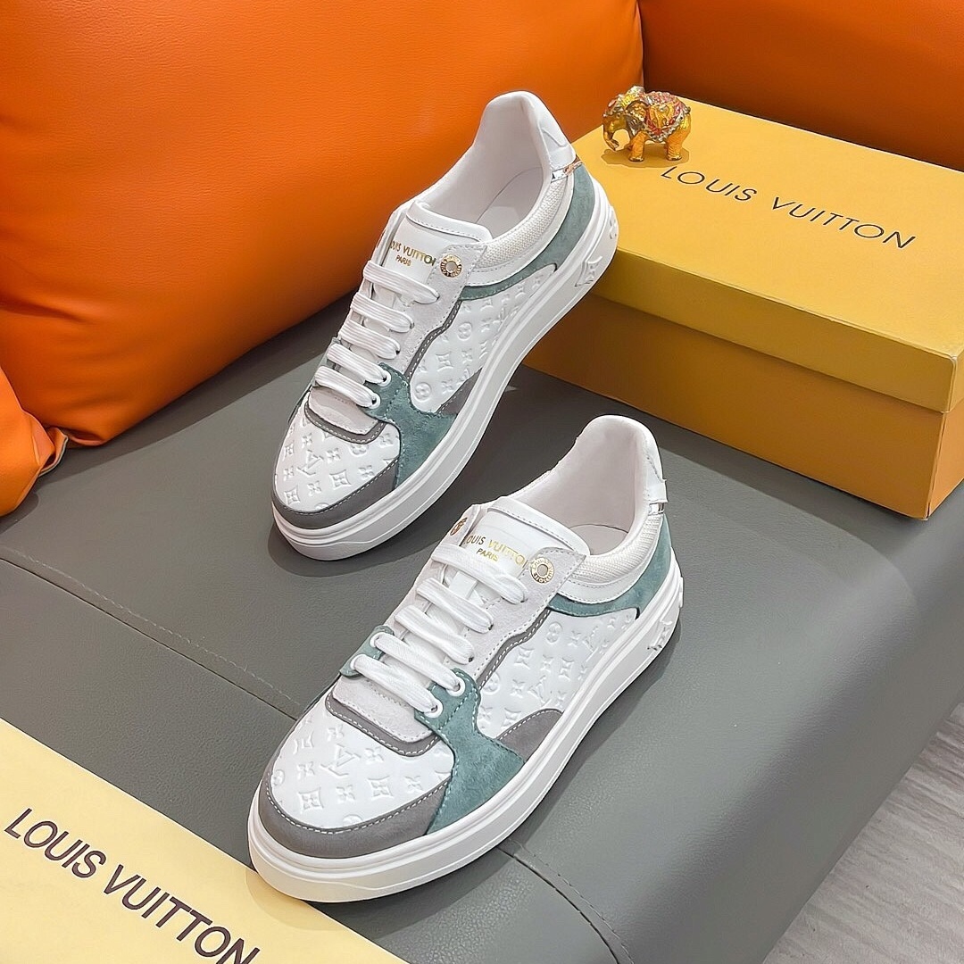 LV Classic Embossed Logo Sneakers YV24061719