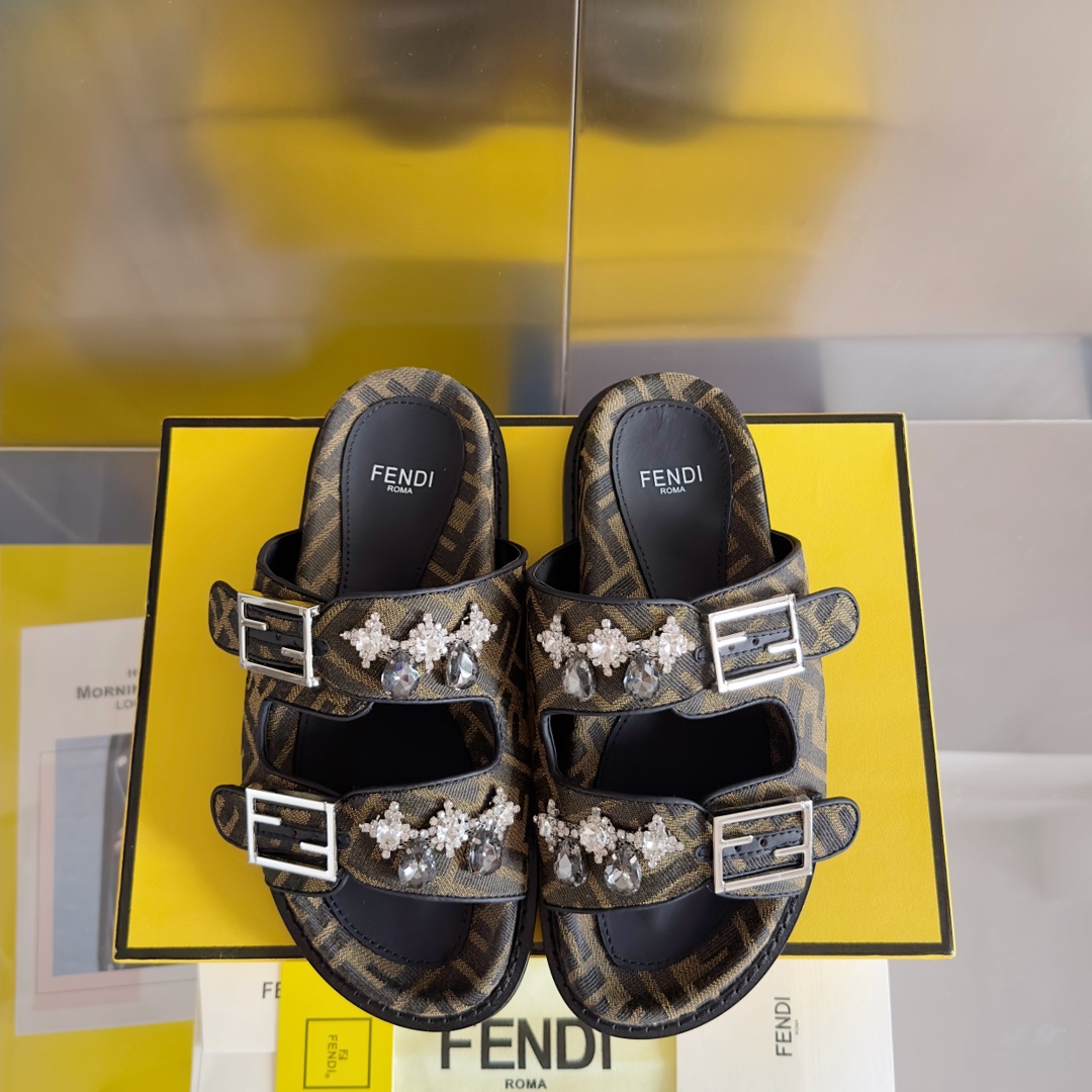 FD Flat Slippers Lh250613108