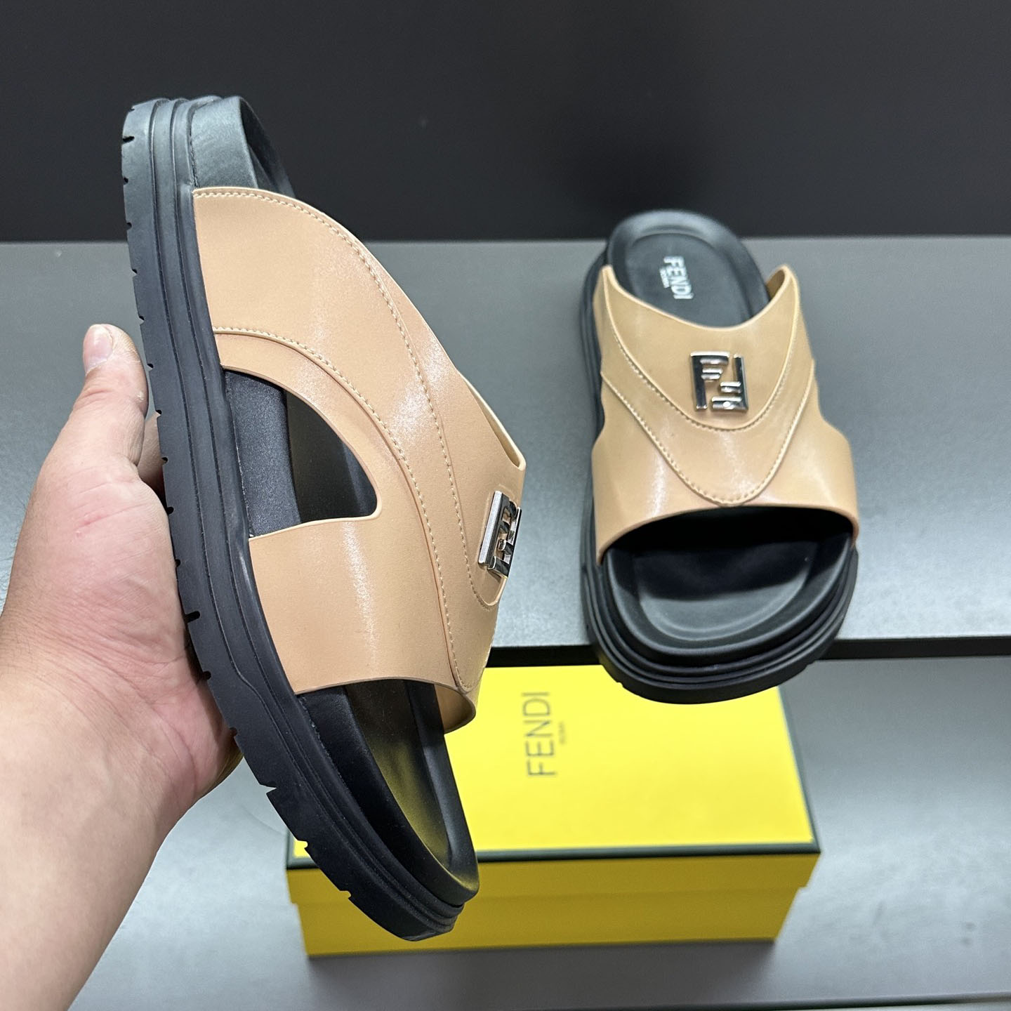 FD Men's Sandals Lh25061382