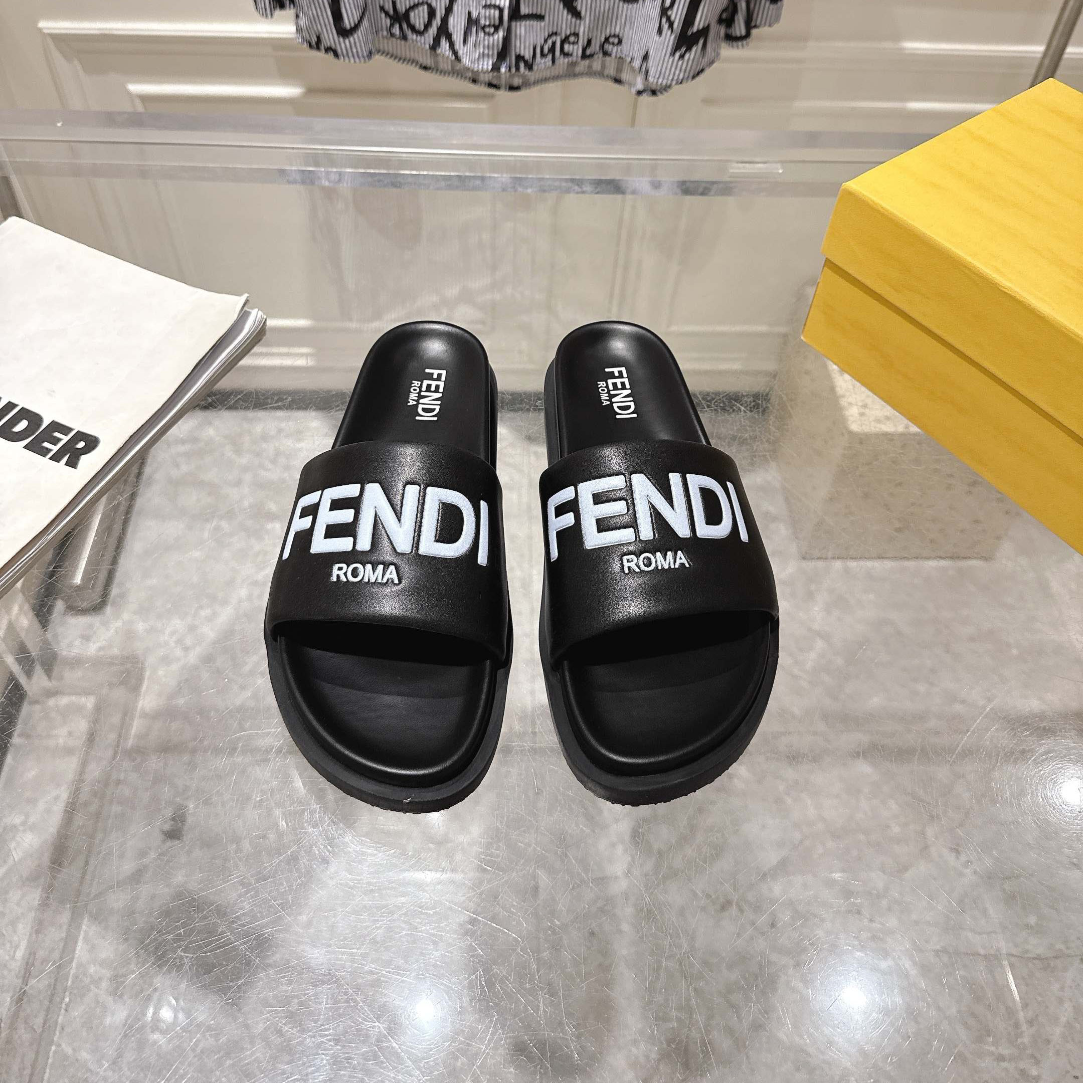 FD Casual Fashion Slippers Lh25061394