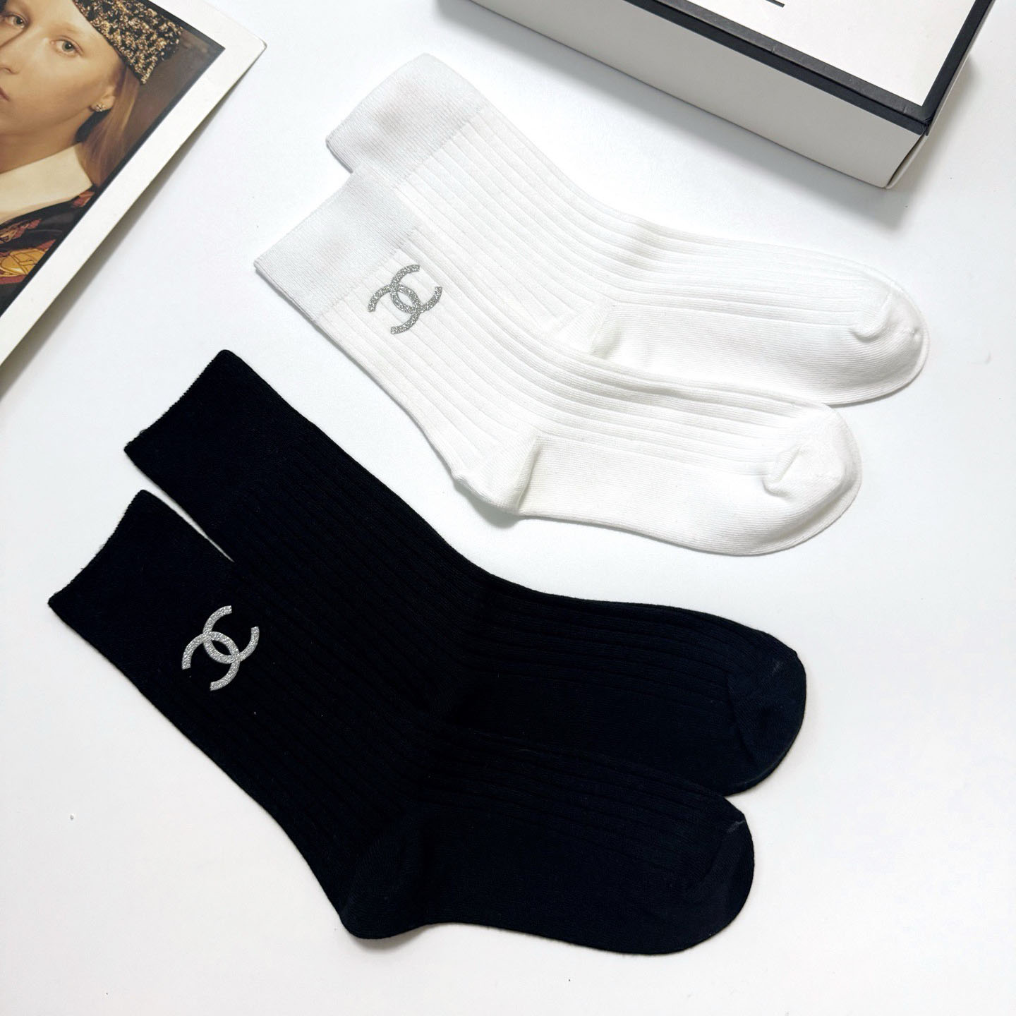 CH Fashion Mid-Calf Socks Lh25061371