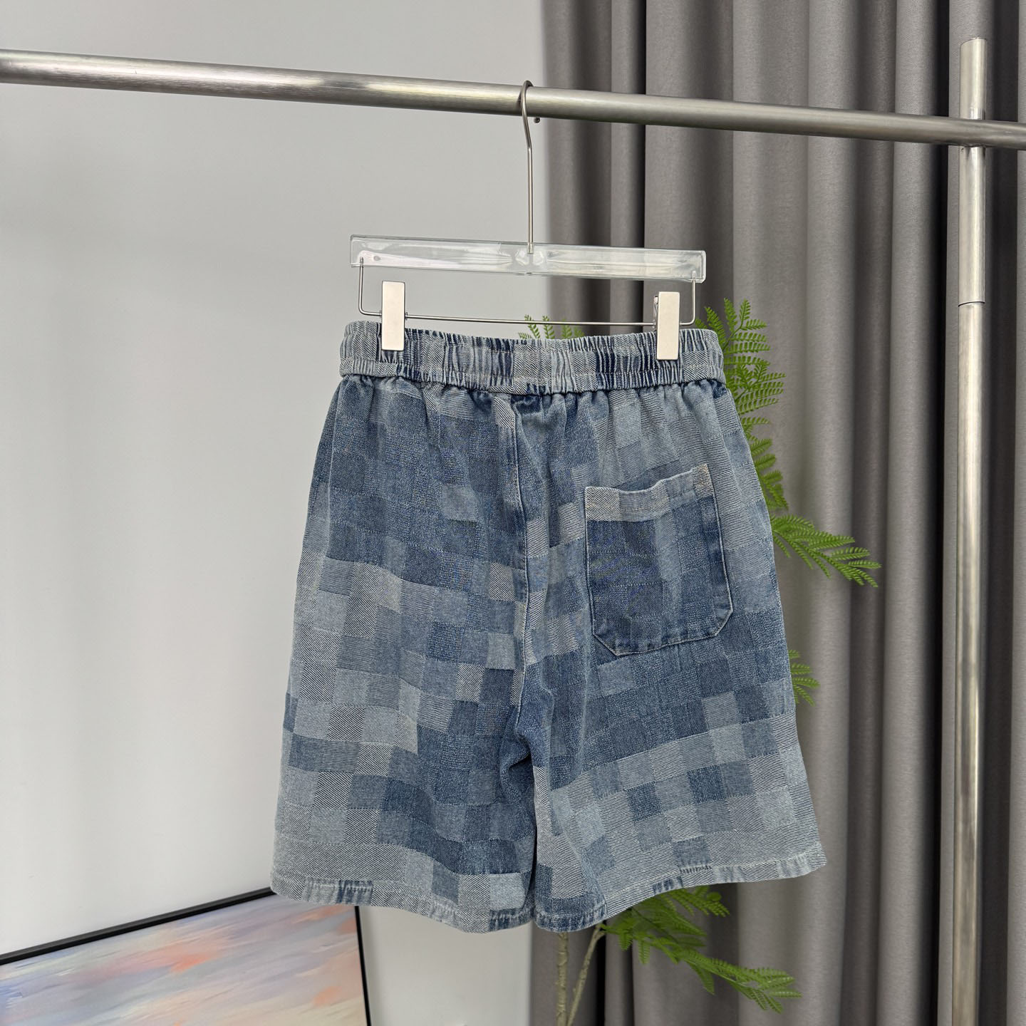 LV Men’s Checkerboard Shorts DD25071107