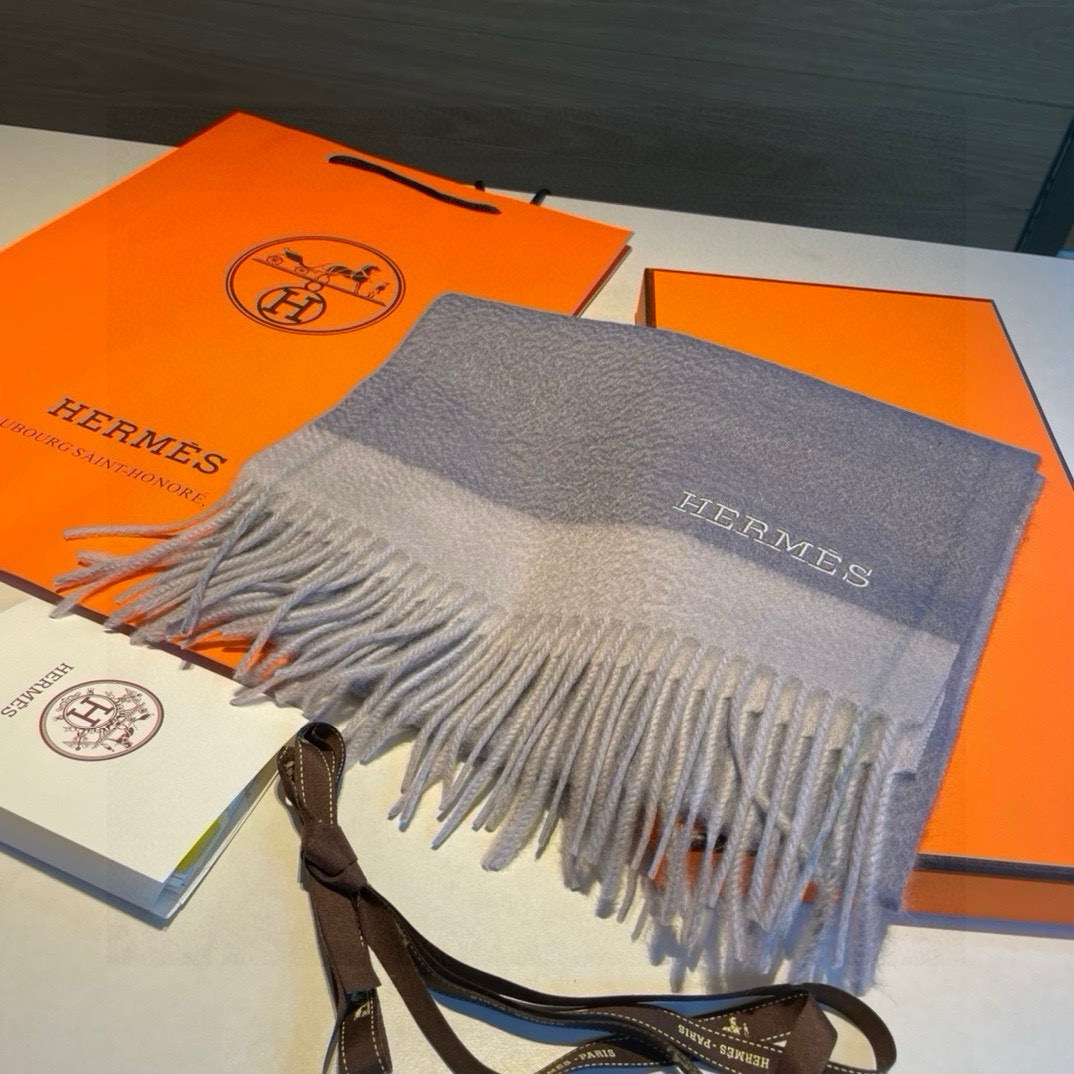 HM Men's Classic Double F logo pattern Scarf YV25071108