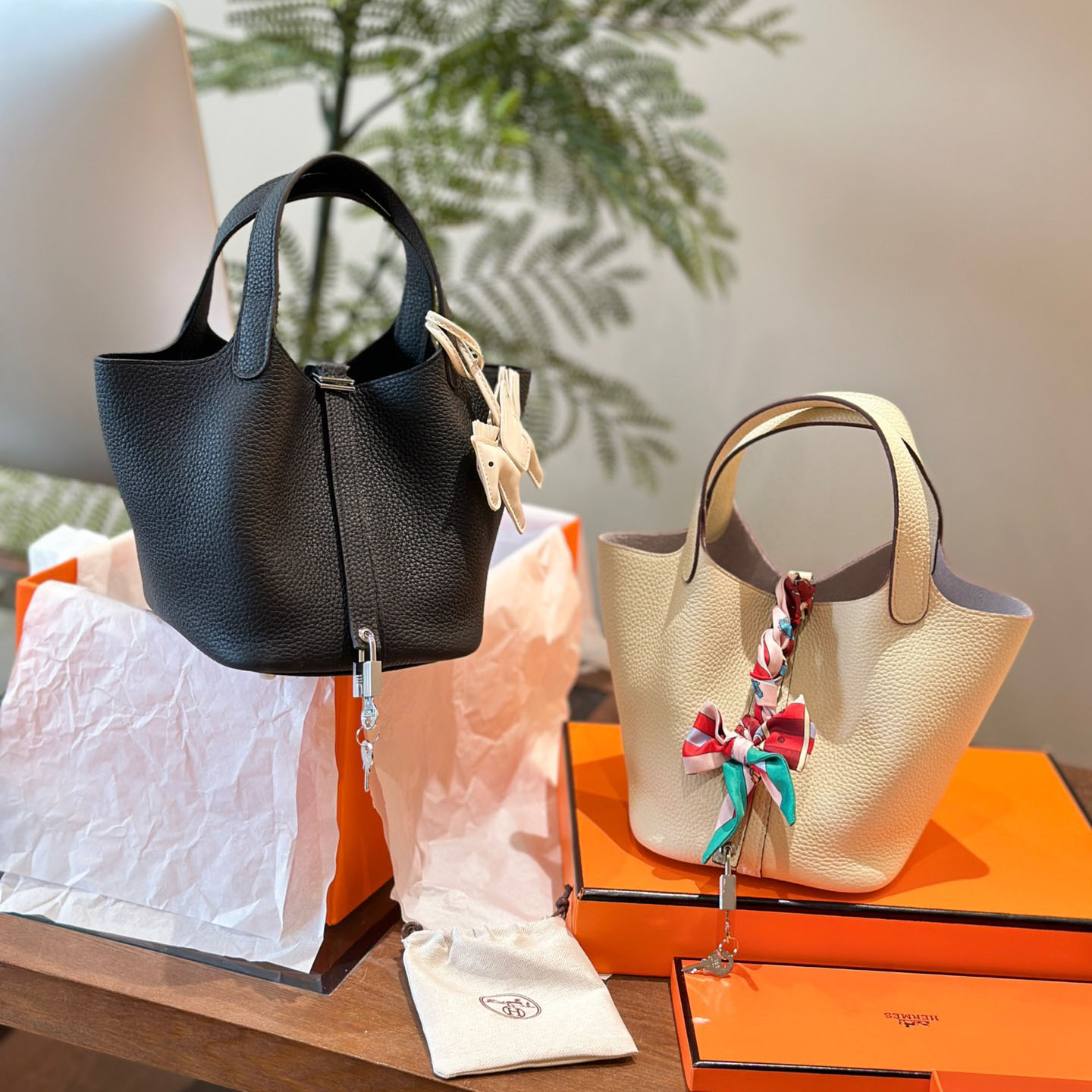 HM 18cm Tote DD25071233