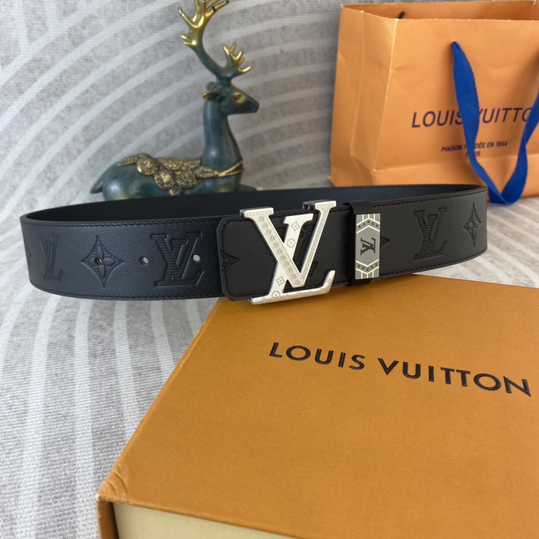 LV Men's monogram embossed subtle - pattern buckle cowhide leather belt YV24071219