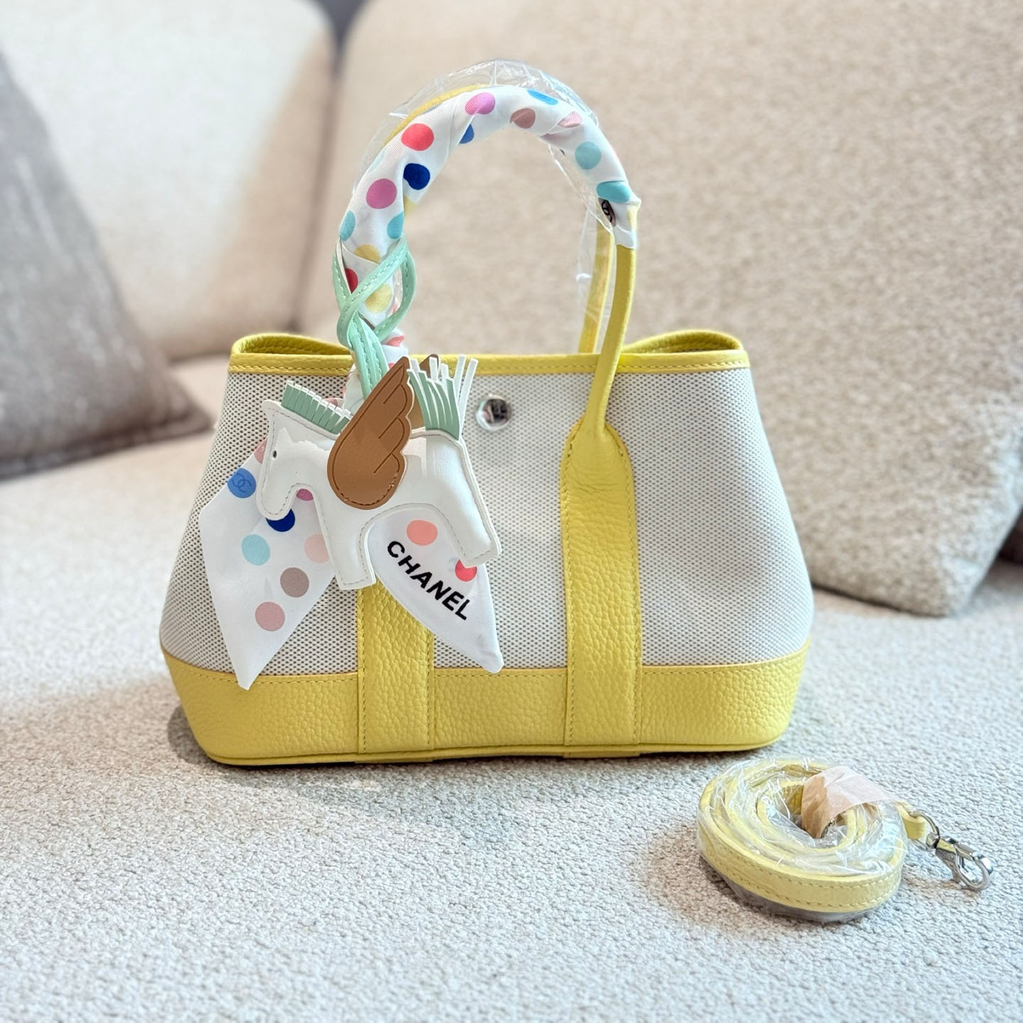 HM Mini Tote Bag DD25071224