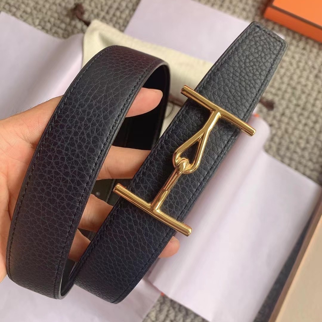 HM  Kelly buckle cowhide leather belt YV24071226