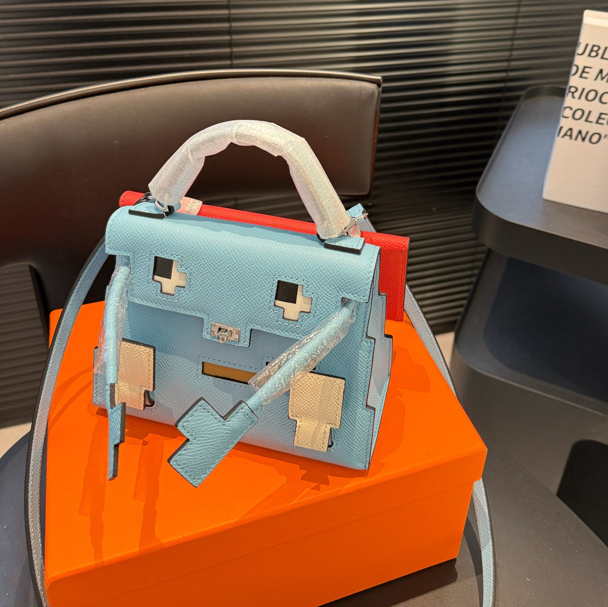 HM Kelly Doll Picto DD25071336