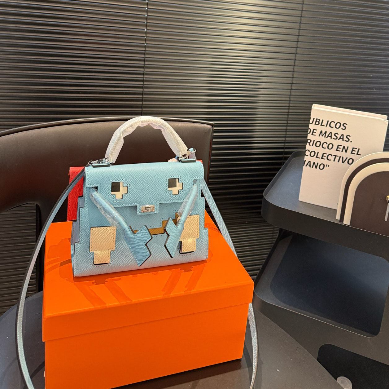 HM Kelly Doll Picto DD25071336