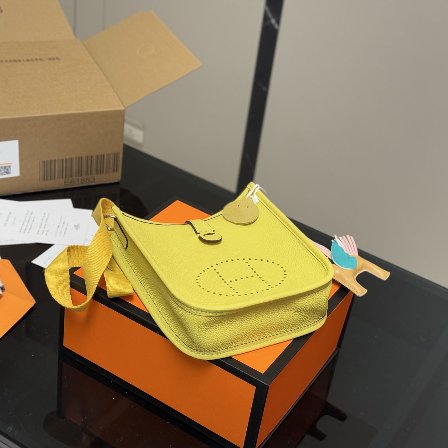 HM Evelyne Shoulder Bag DD25071315