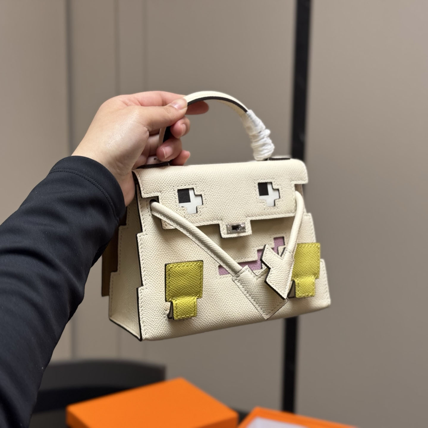 HM Kelly Doll Picto DD25071335