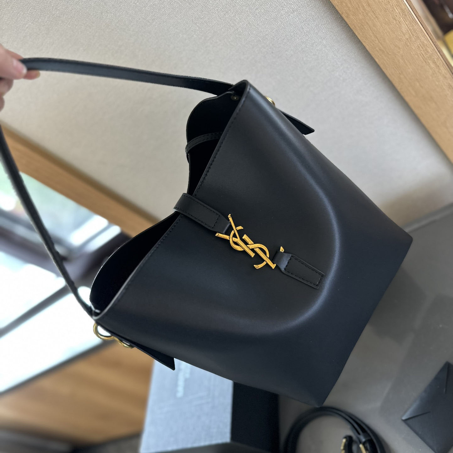 Ysl Le 37 Bucket Bag DD25071445