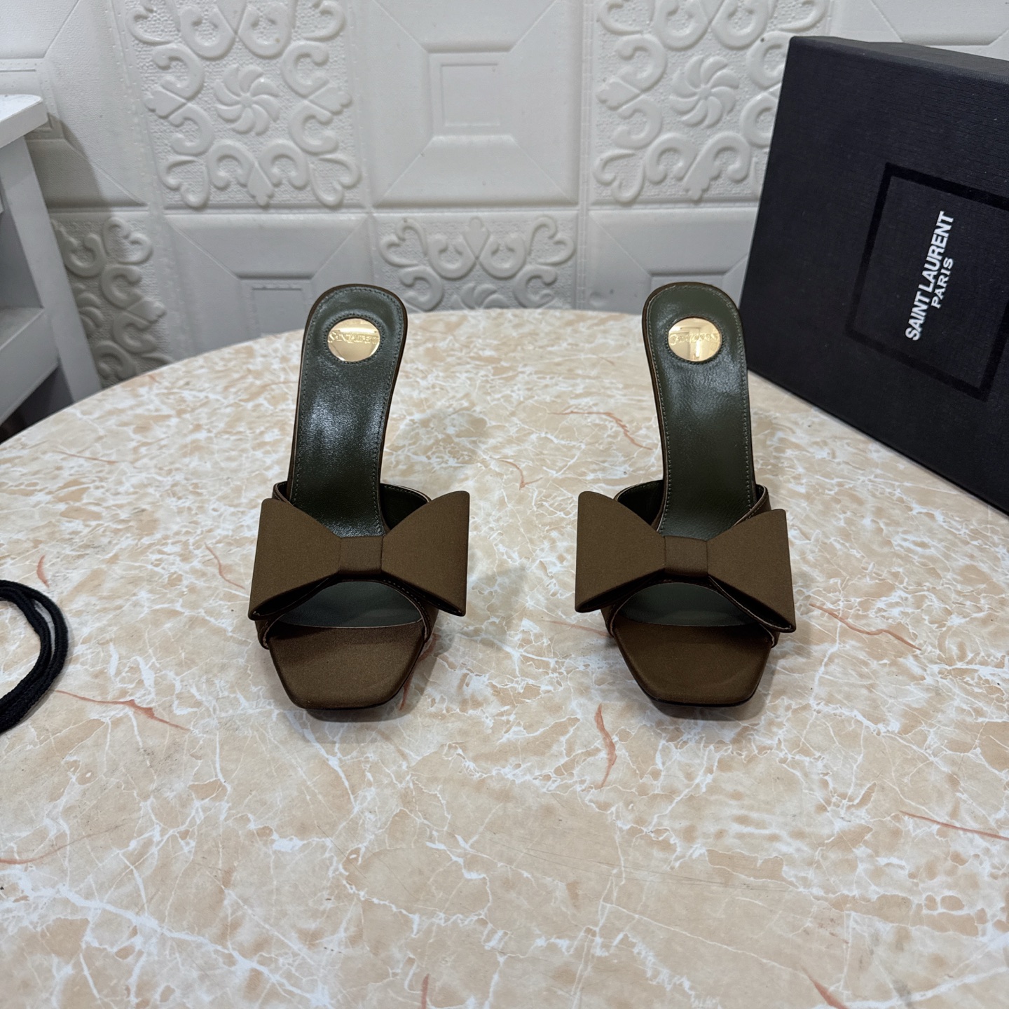 YSL 25New Bow Embellished Sandals DD25071504