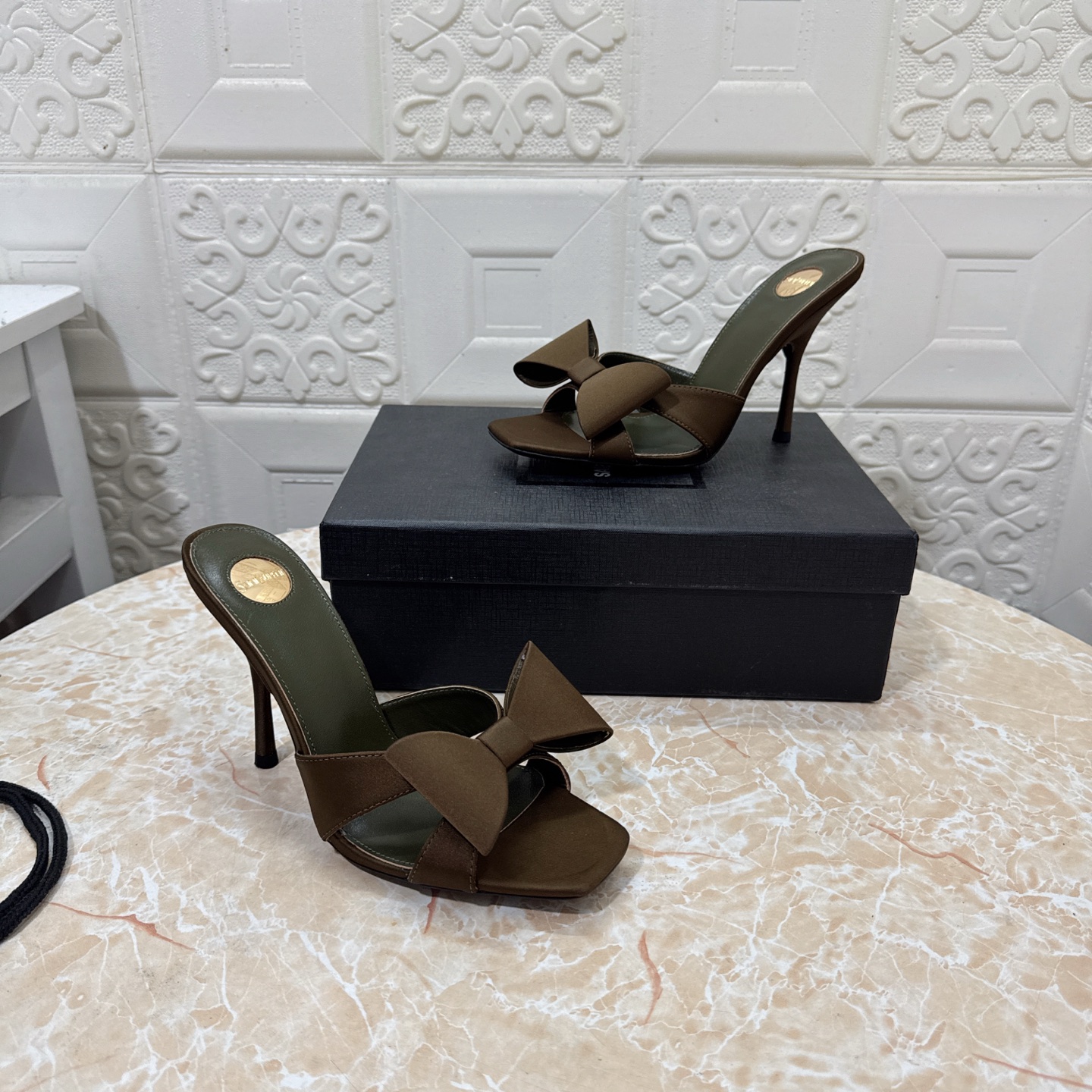 YSL 25New Bow Embellished Sandals DD25071504