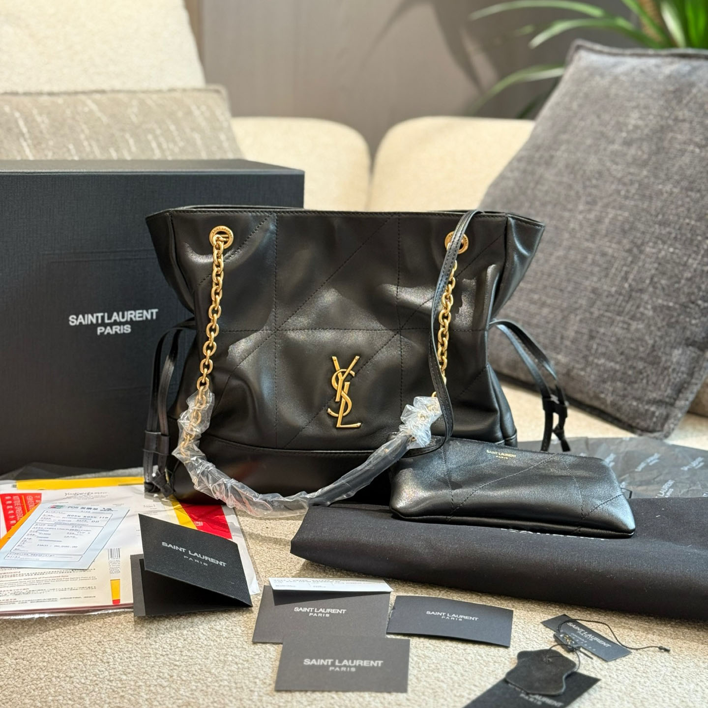 YSL Classic Tote – Small DD25071534