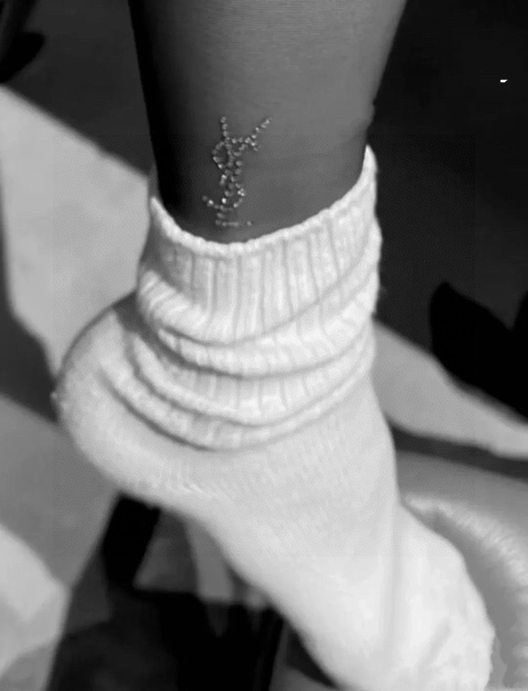 YSL Ankle Micro Logo Stockings DD25071540