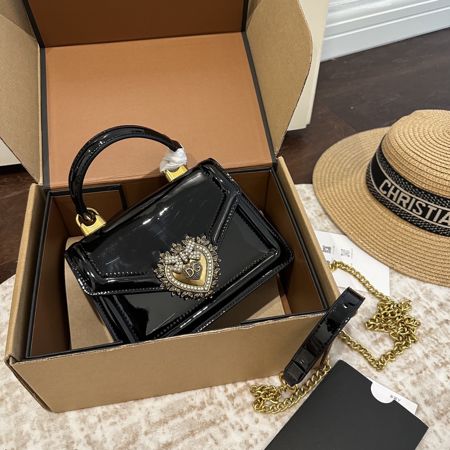 D&G Fashion ladies patent leather surface handbags YV24071615