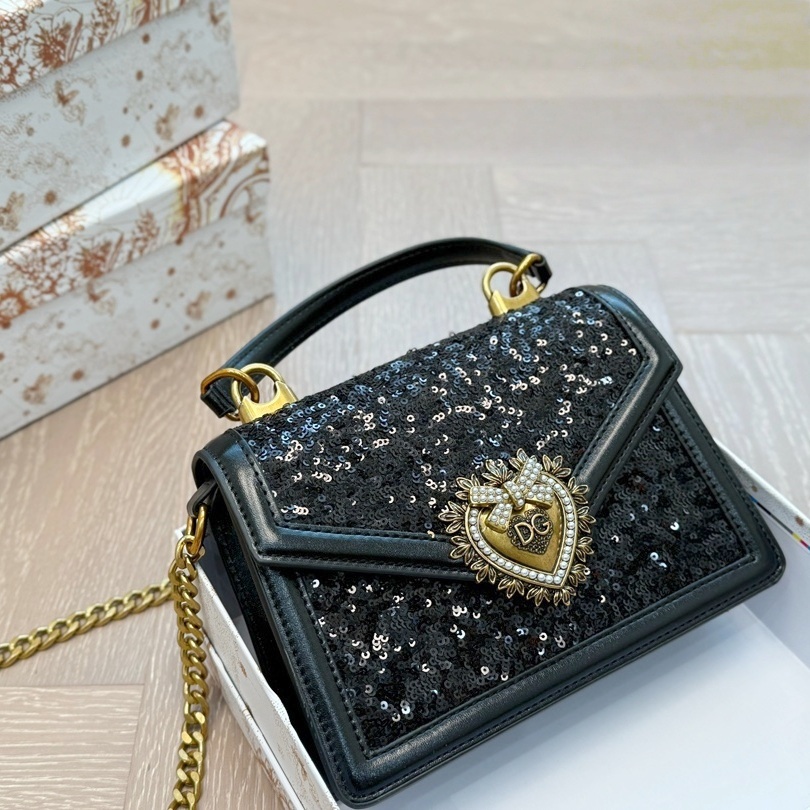 D&G Fashion ladies Sequin Heart Bag YV24071618