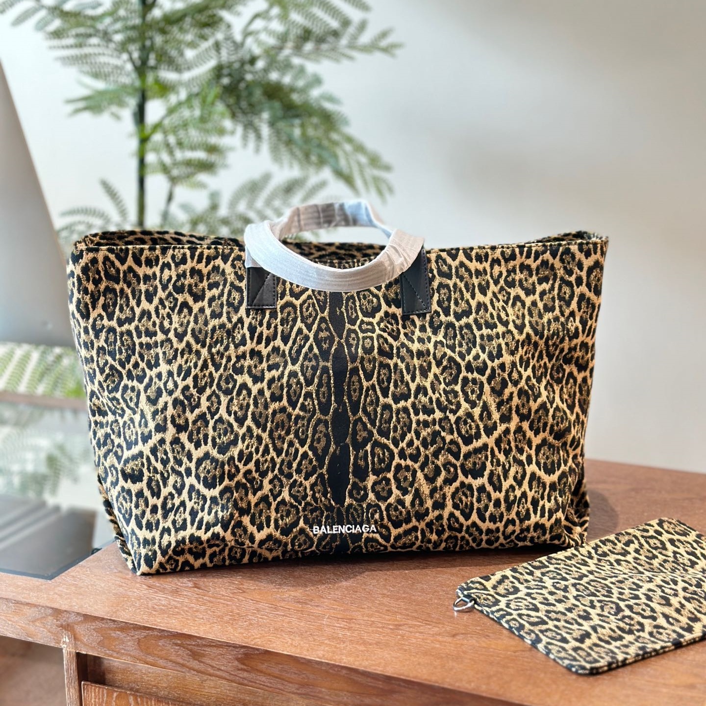 BLCG  Leopard - printed tote bag YV24071606