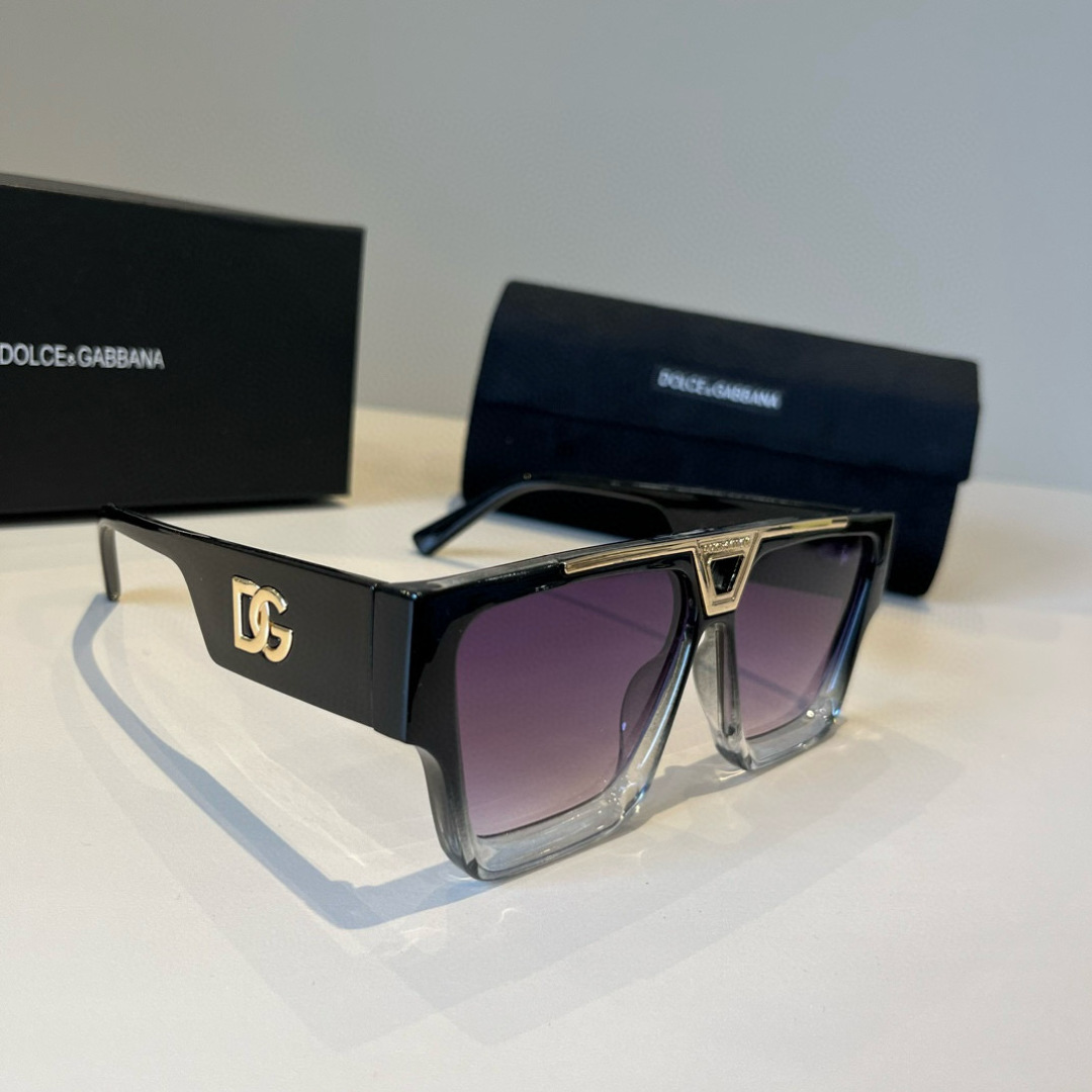 D&G Unisex Square Large - framed Sunglasses  YV24071625