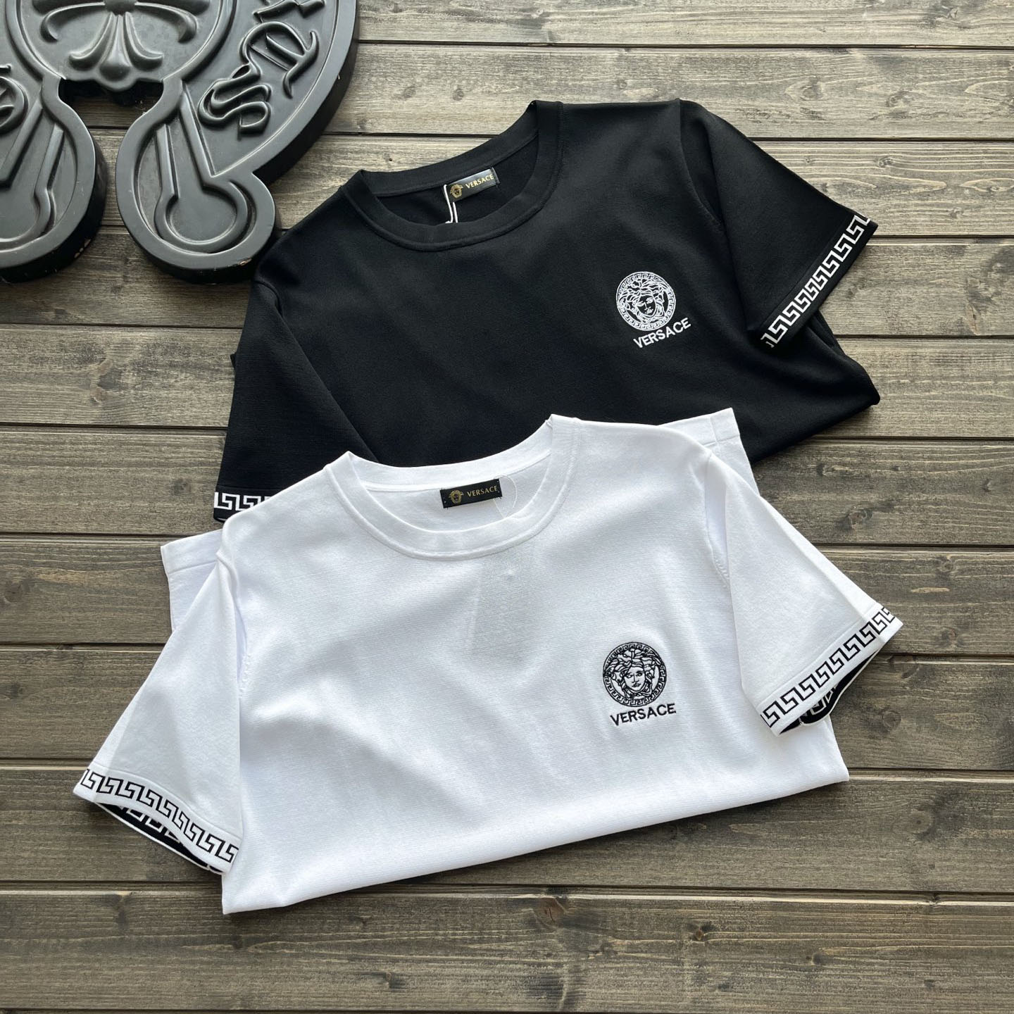 Vs Logo Embroidery Crew Neck T - Shirt DD25071731