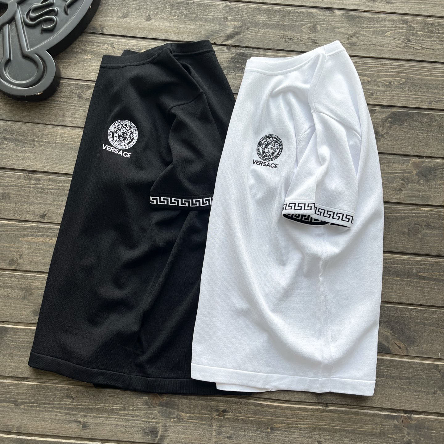 Vs Logo Embroidery Crew Neck T - Shirt DD25071731