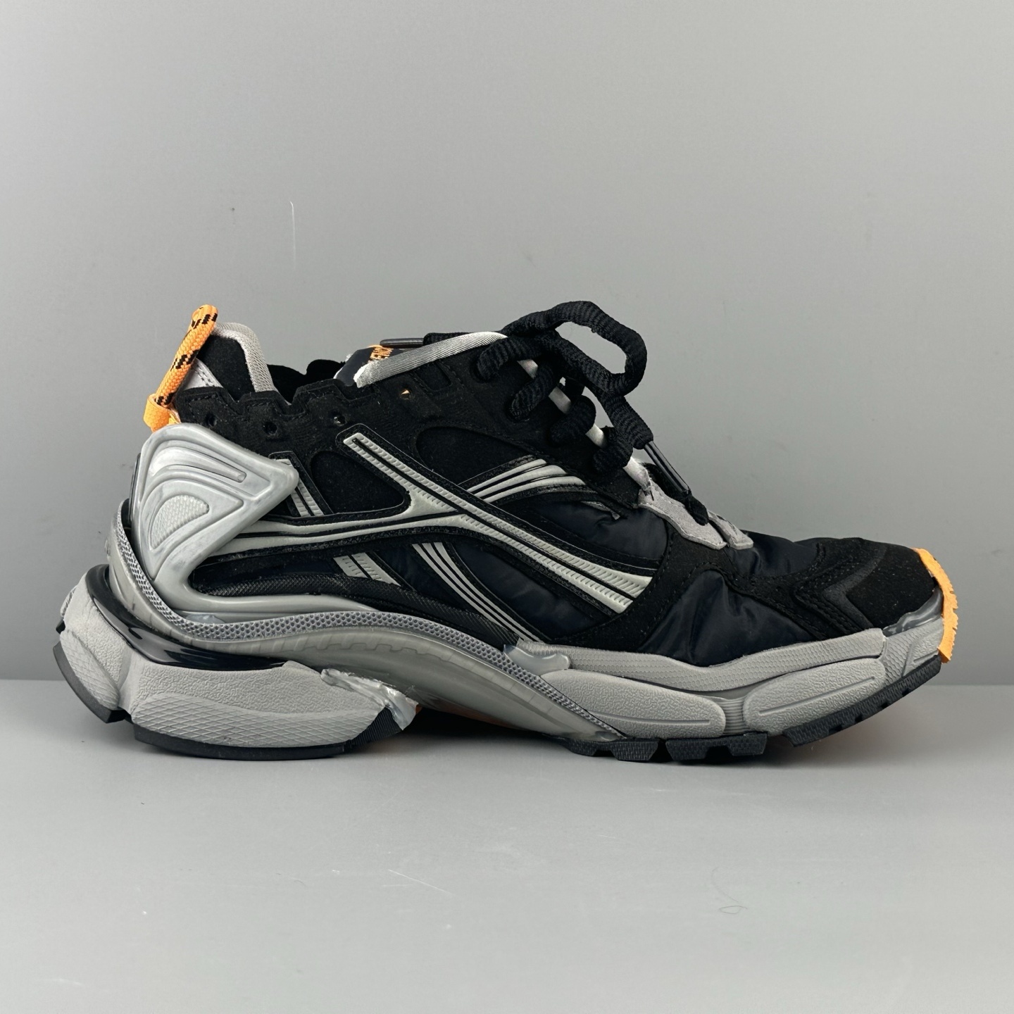 BLCG Unisex  Runner 7.0 Sneakers YV24071826