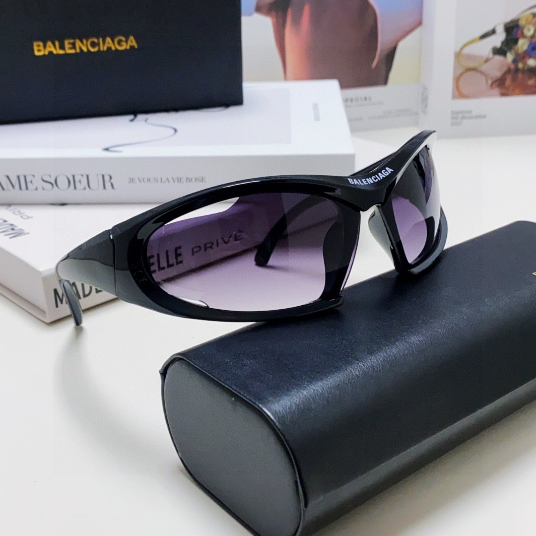 BLCG  Unisex Butterfly - Frame Sunglasses  YV24071829