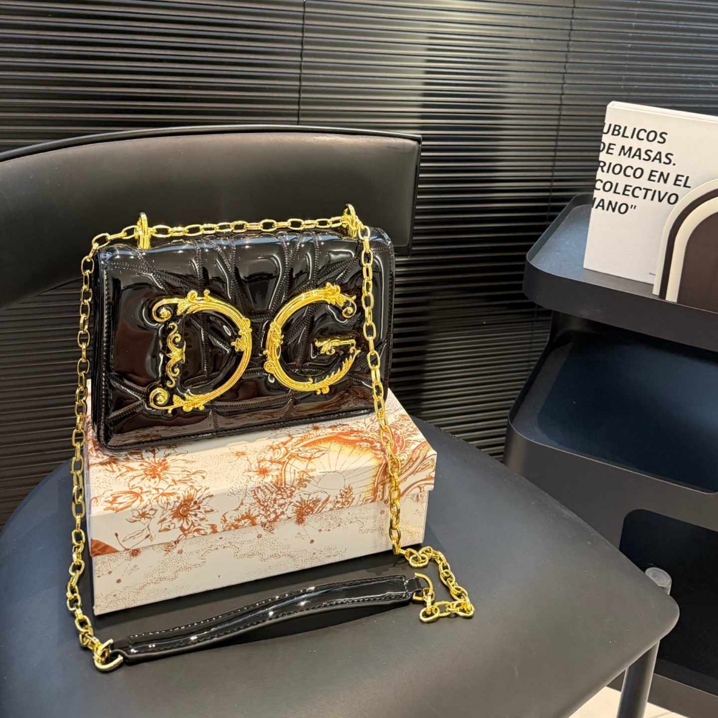 D&G Patent Leather Soft Leather Chain Bag   YV24071918