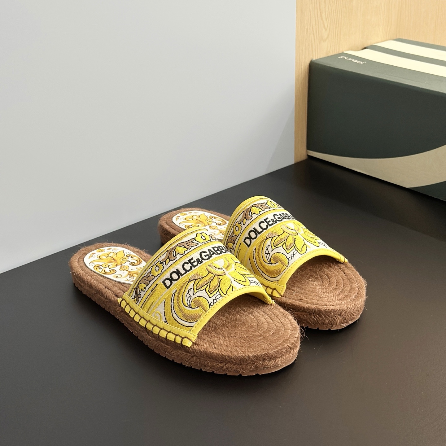 D&G Silk series Embroidered patterns slippers YV24071909