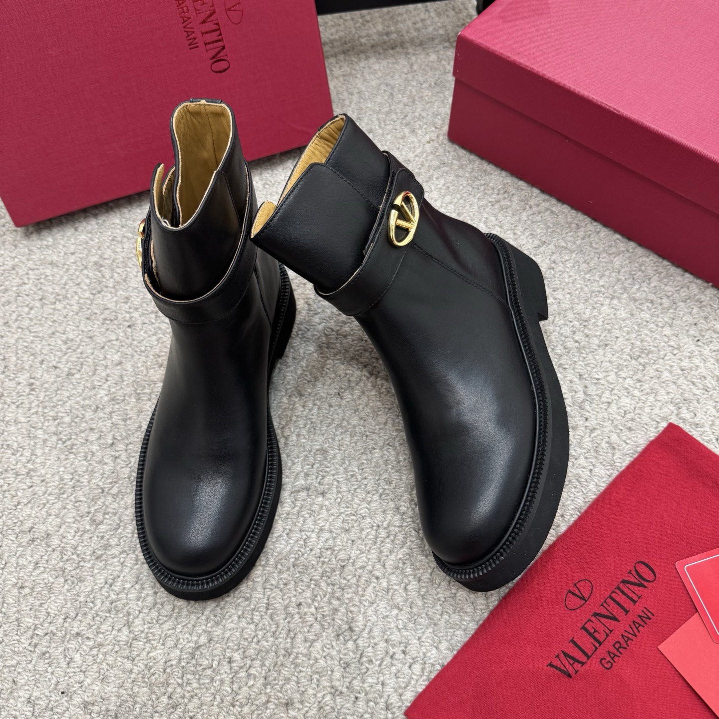 VT Classic Ankle Boots DD25071922
