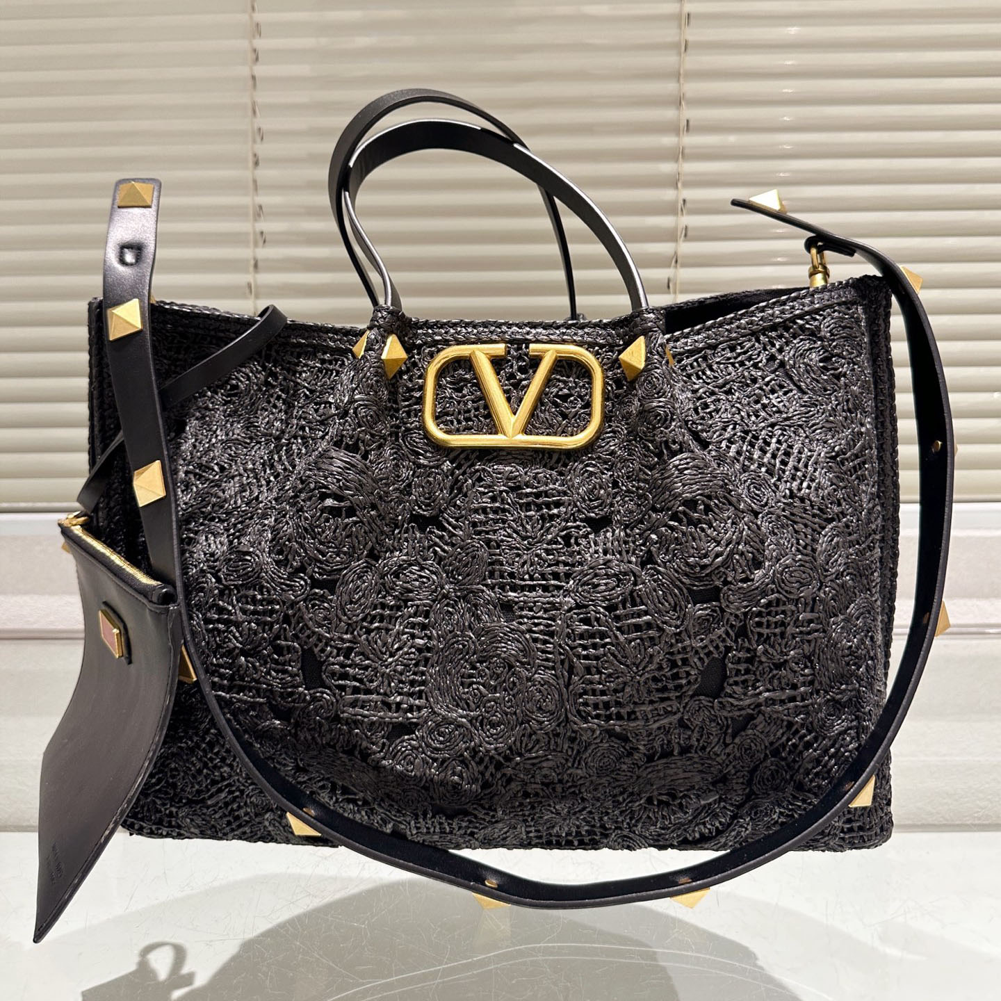 VT Best - Selling Tote DD25071913