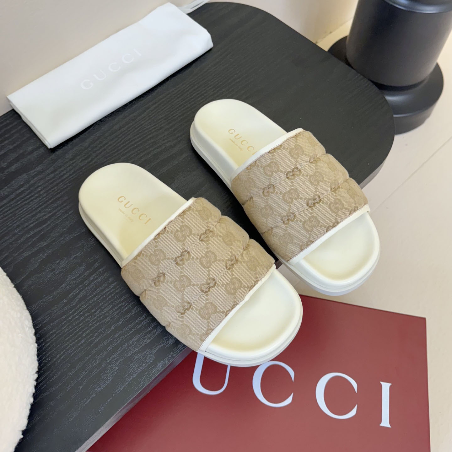 GG Women's Slides DD25072011