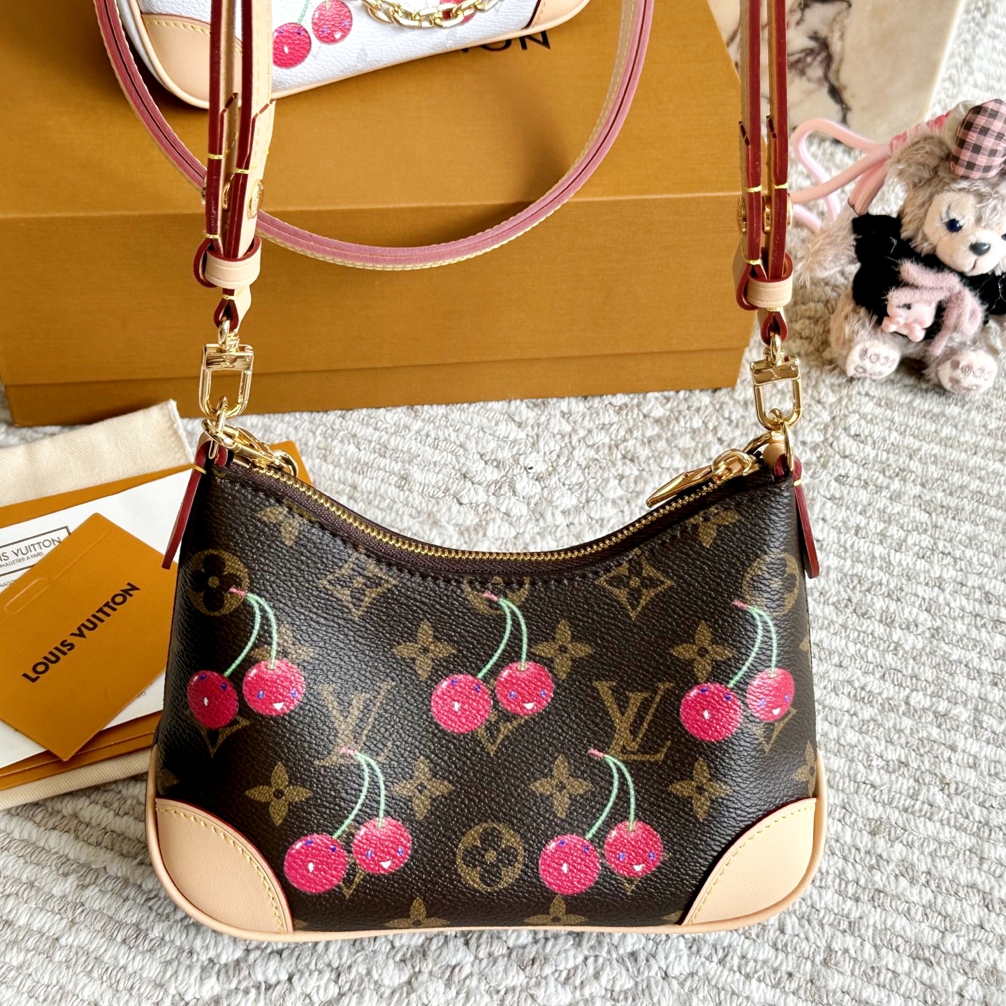 LV×TM Cherry Limited Vivienne Bag YV24072030