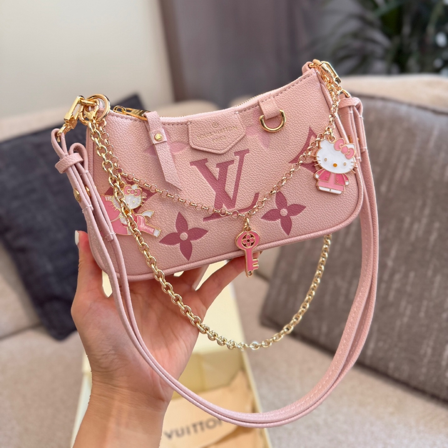 LV Pink-gradient Easy Pouch Chain Bag YV24072013