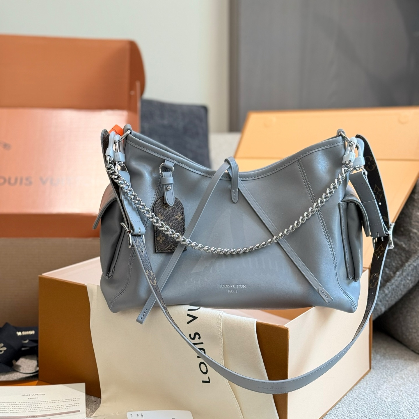 LV CarryAll PM Cowhide Bag YV24072003