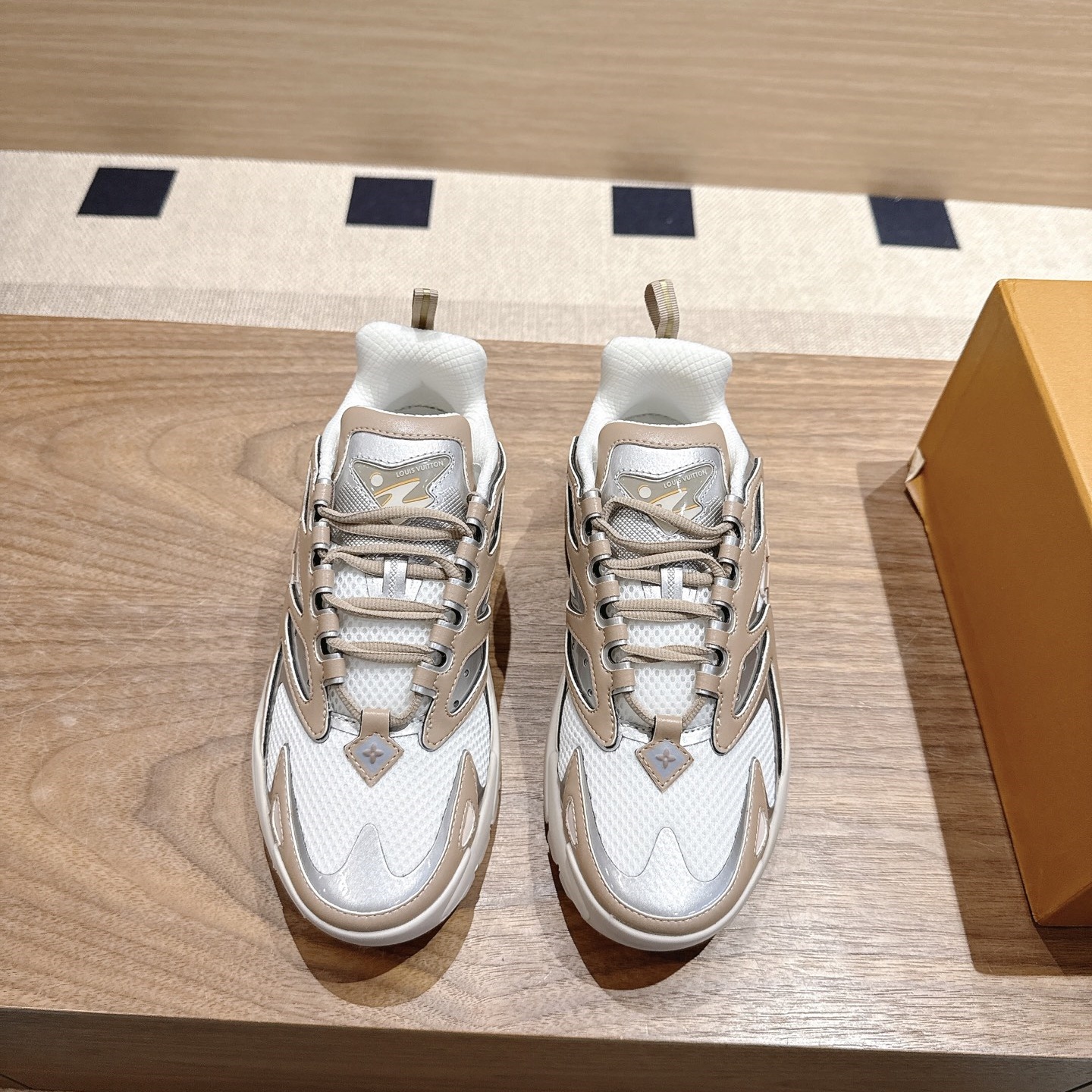 LV Runner Tatic Sports Shoes YV24061816