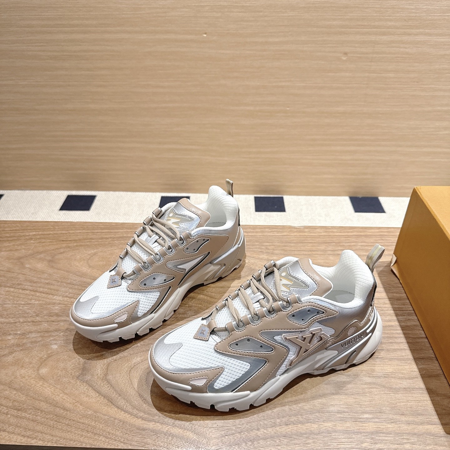 LV Runner Tatic Sports Shoes YV24061816