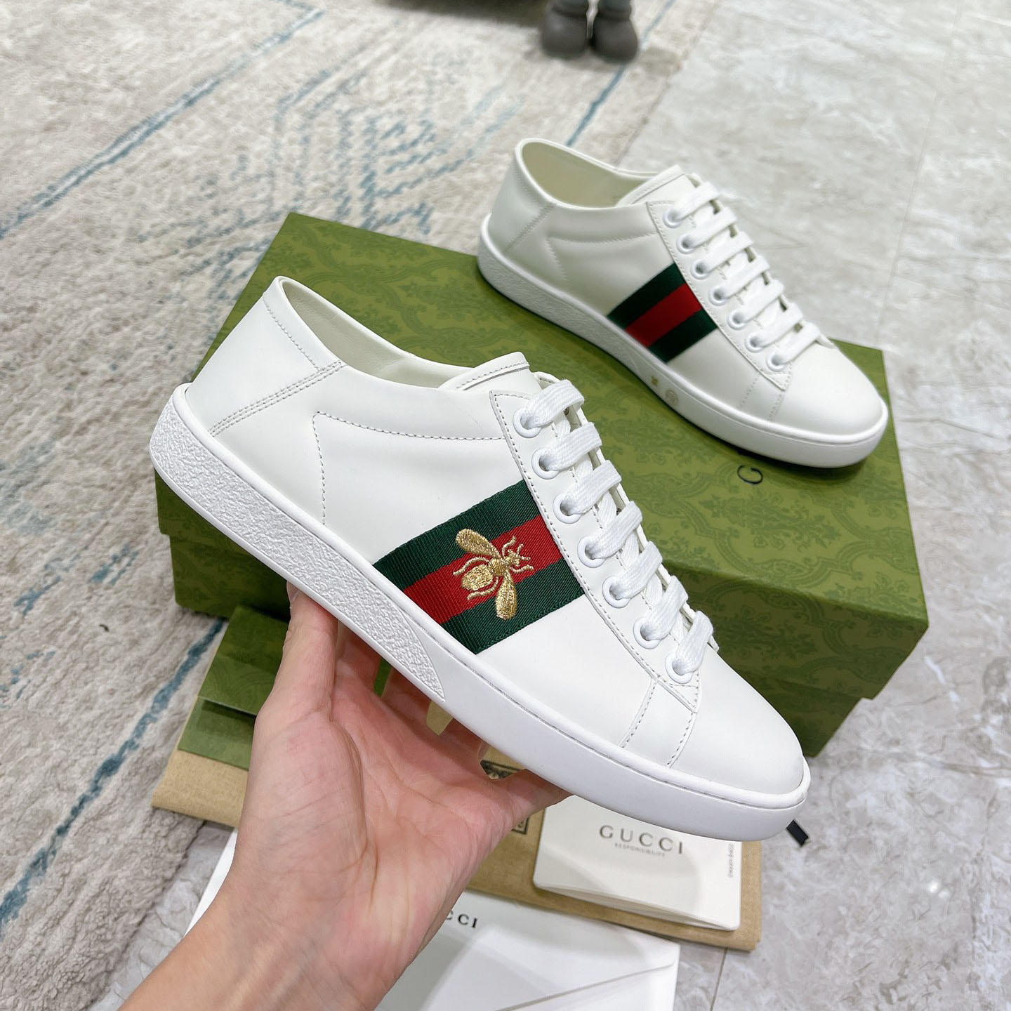 GG Classic Bee Casual Shoes BV250623