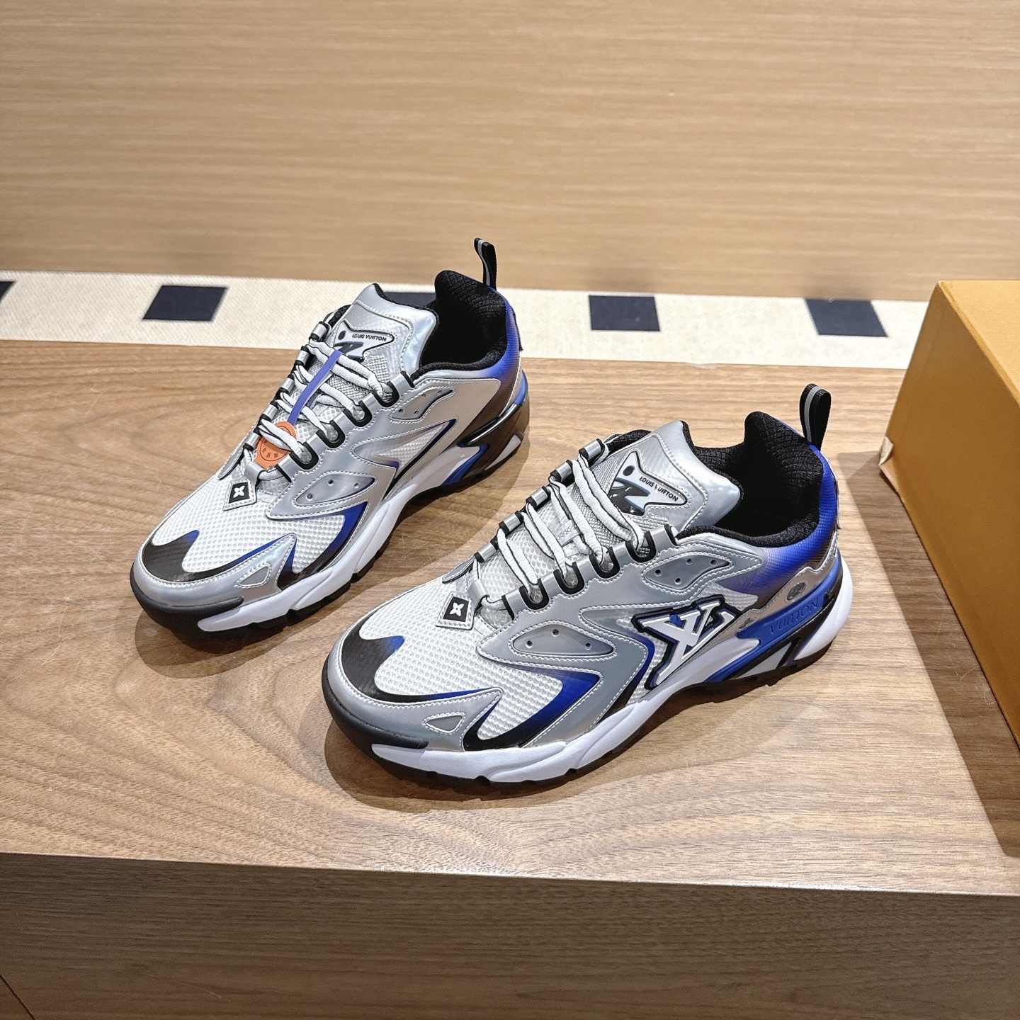 LV Runner Tatic Sports Shoes YV24061815