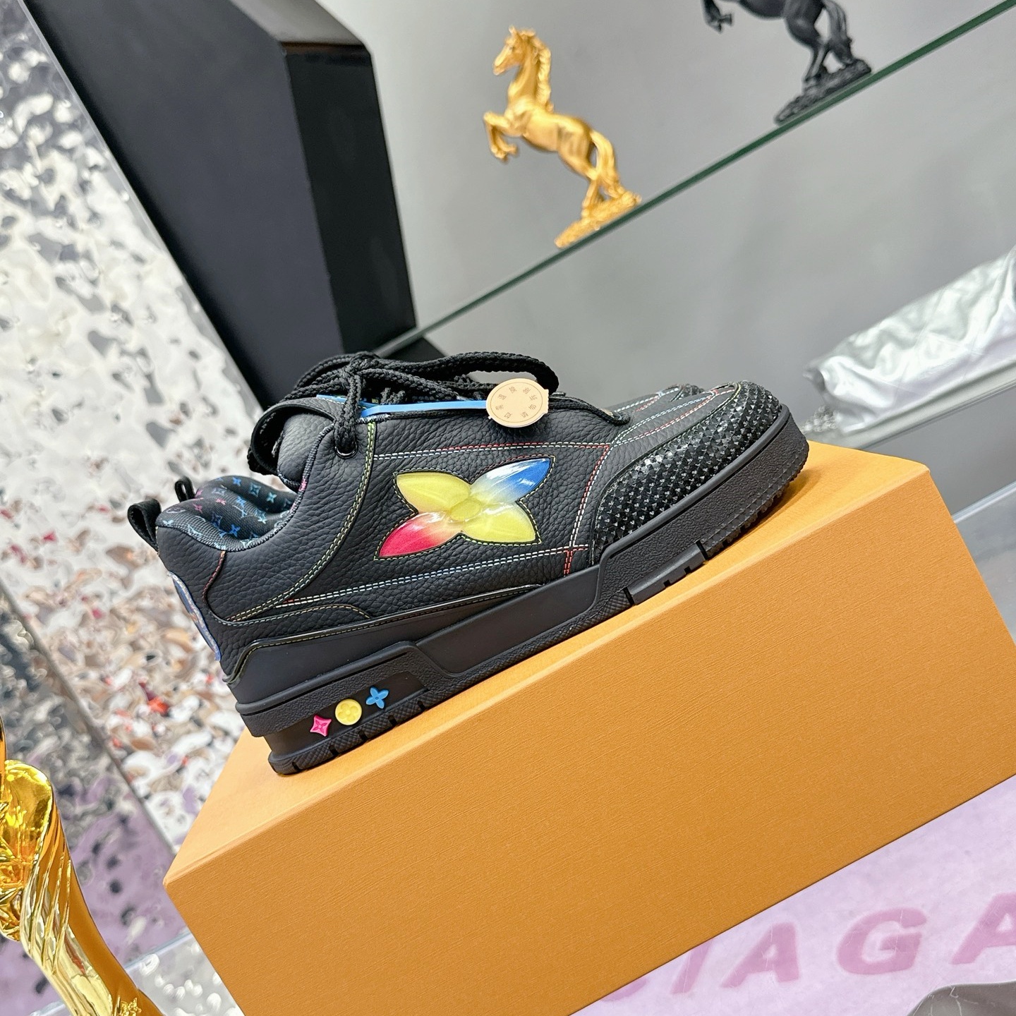 LV Mid - top Leather Round - Toe Lace - up Skate YV24061835