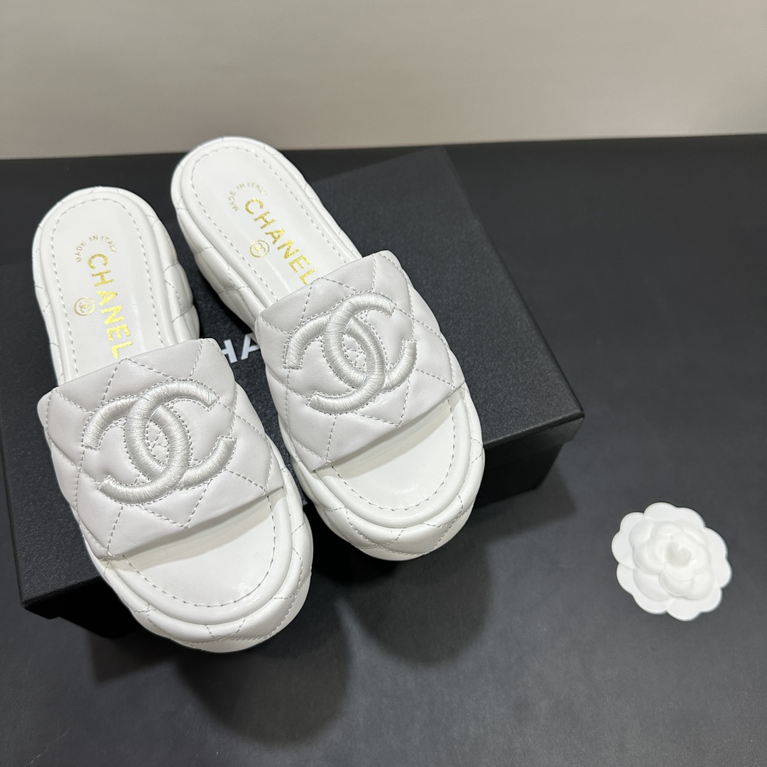 CH Platform Wedge Slides BB25072309