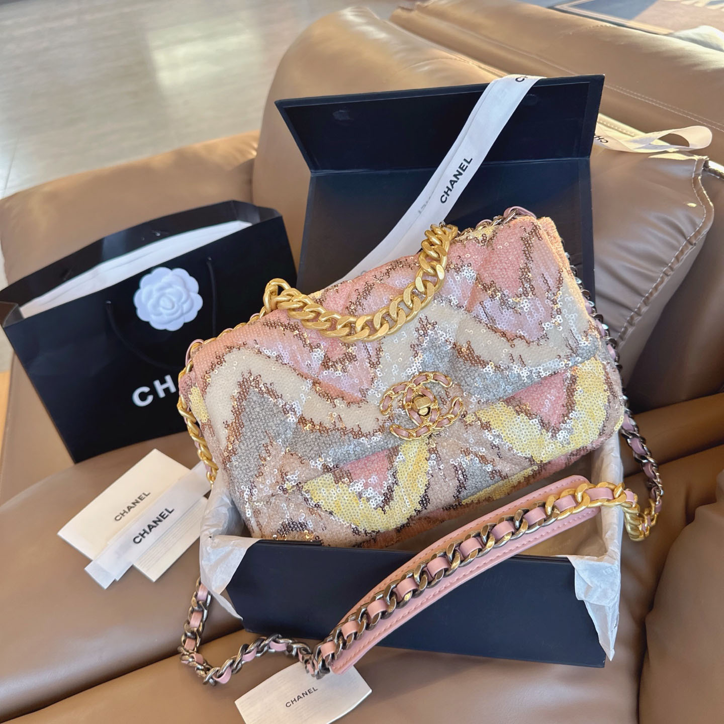 CH New 19 Bag BB25072324