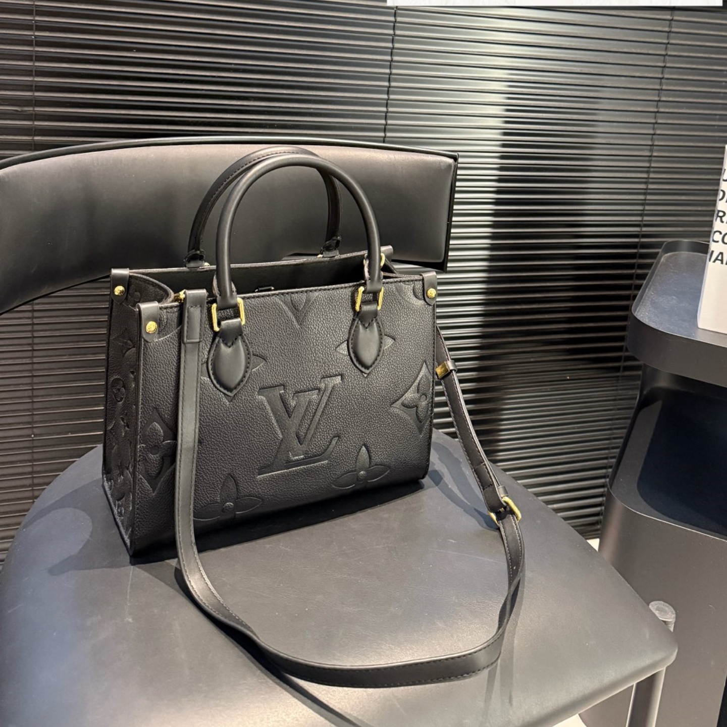 LV  Monogram  OnTheGo  YV24072305