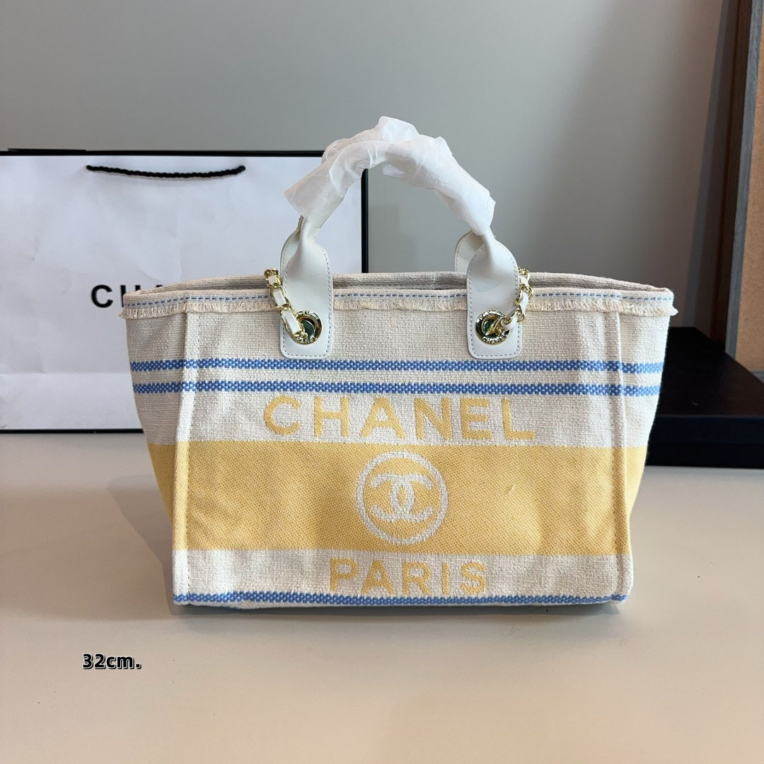 CH Canvas Tote BB25072320