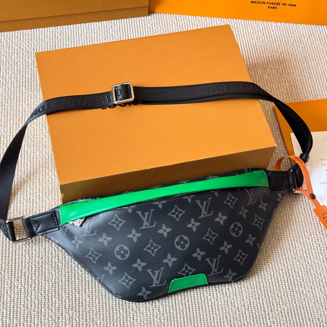 LV  Men's Gaston Label Waist Bag YV24072318