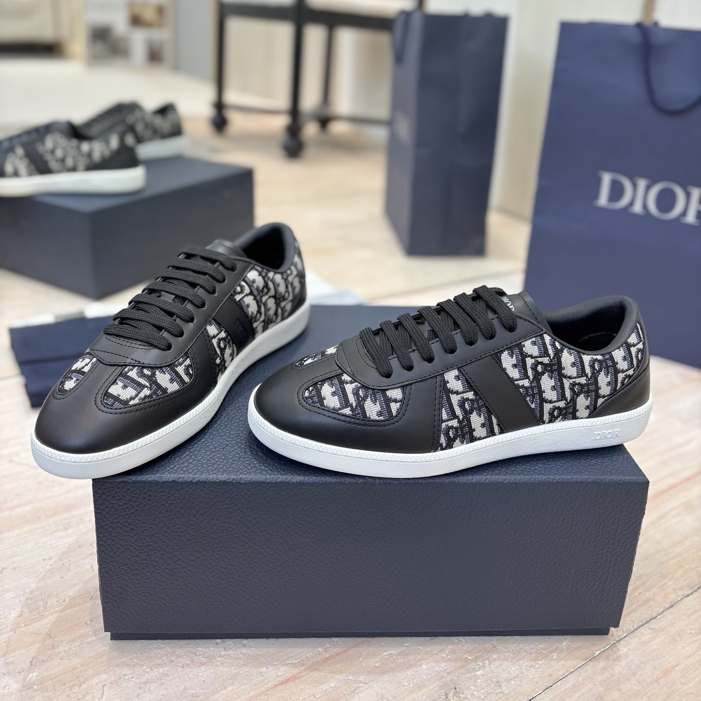 CD B01 25New Casual Shoes DD25072418